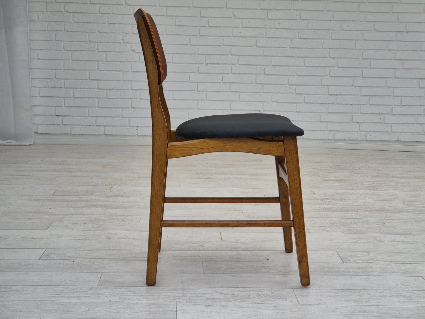 1960s, Danish design by Ib Kofod Larsen for Boltinge Stolefabrik, set of 6 reupholstered dining chairs.