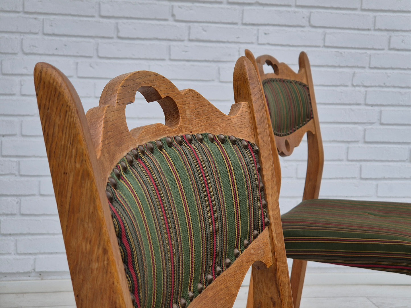 1960s, set of 3 dining Danish chairs, original good condition, furniture wool, oak wood.