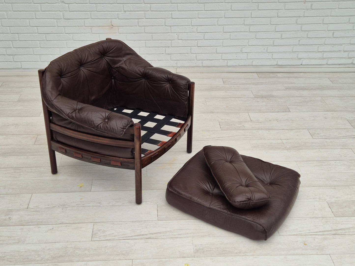 1970s, Scandinavian design by Arne Norell, lounge chair, original condition, leather, beech wood.