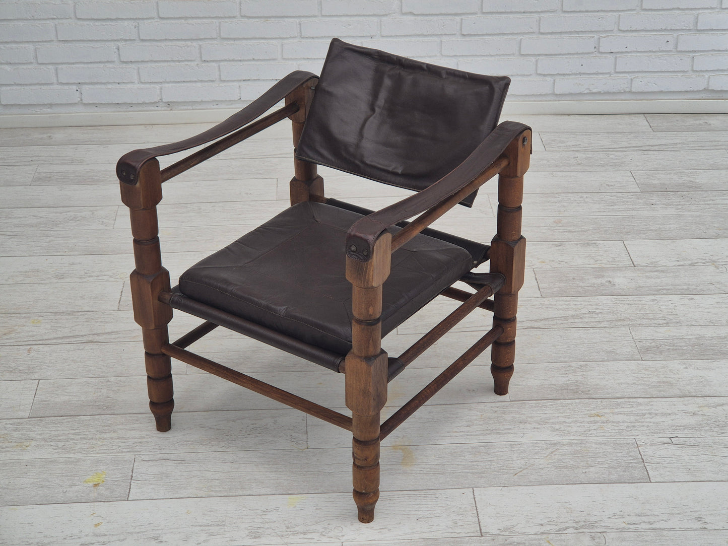 1960s, Scandinavian "Safari" lounge chair, original condition, leather, beech wood.