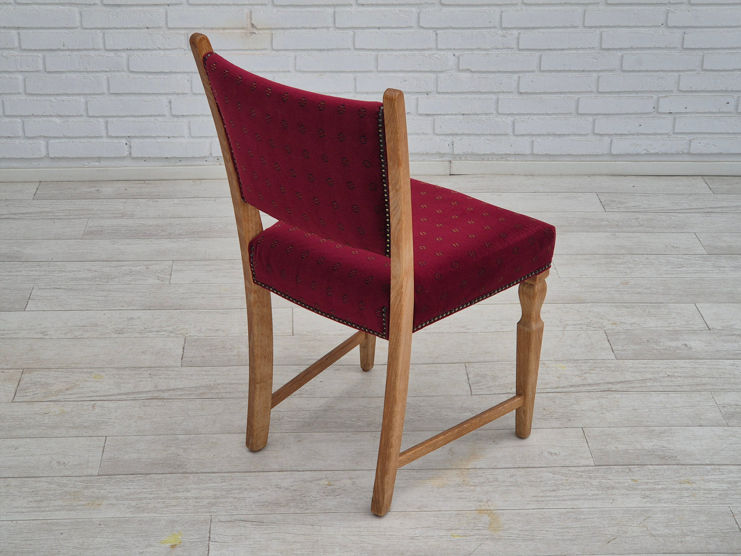 1970s, set of 6 Danish dinning chairs, very good condition, oak wood.