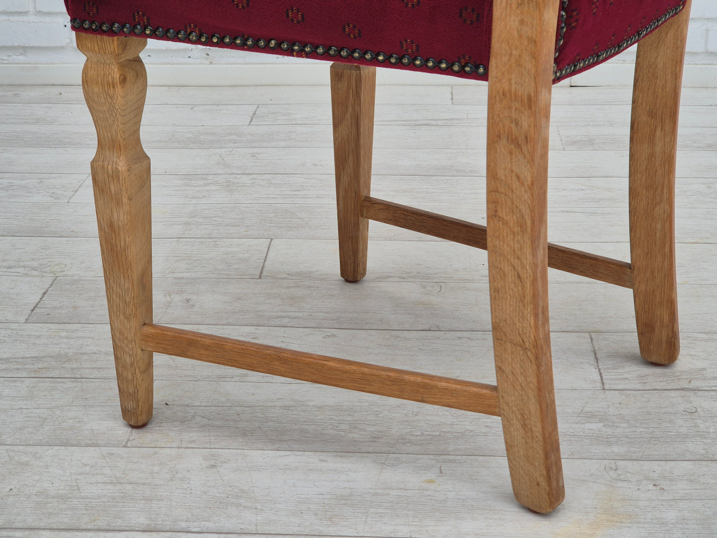 1970s, set of 6 Danish dinning chairs, very good condition, oak wood.