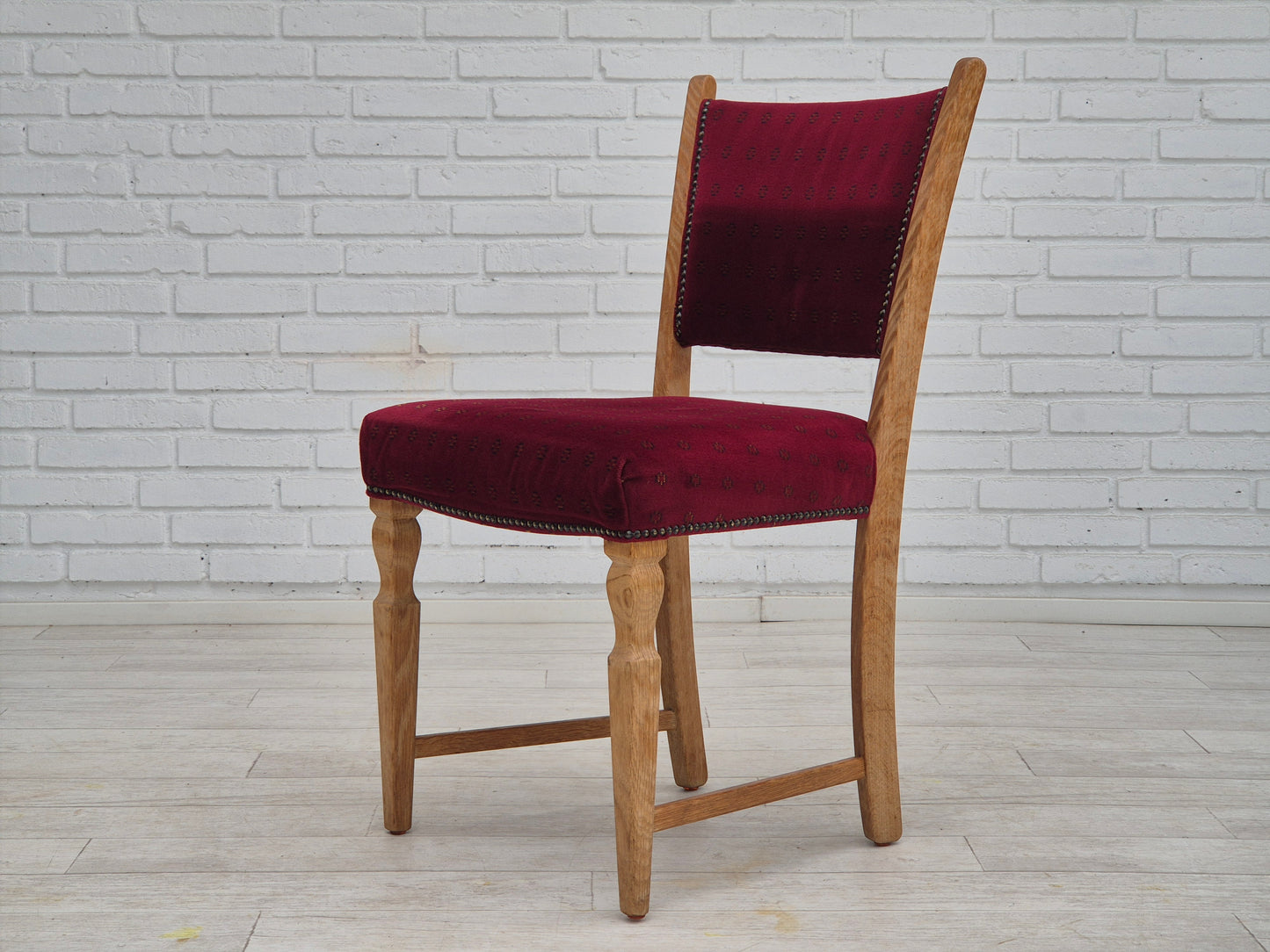 1970s, set of 6 Danish dinning chairs, very good condition, oak wood.