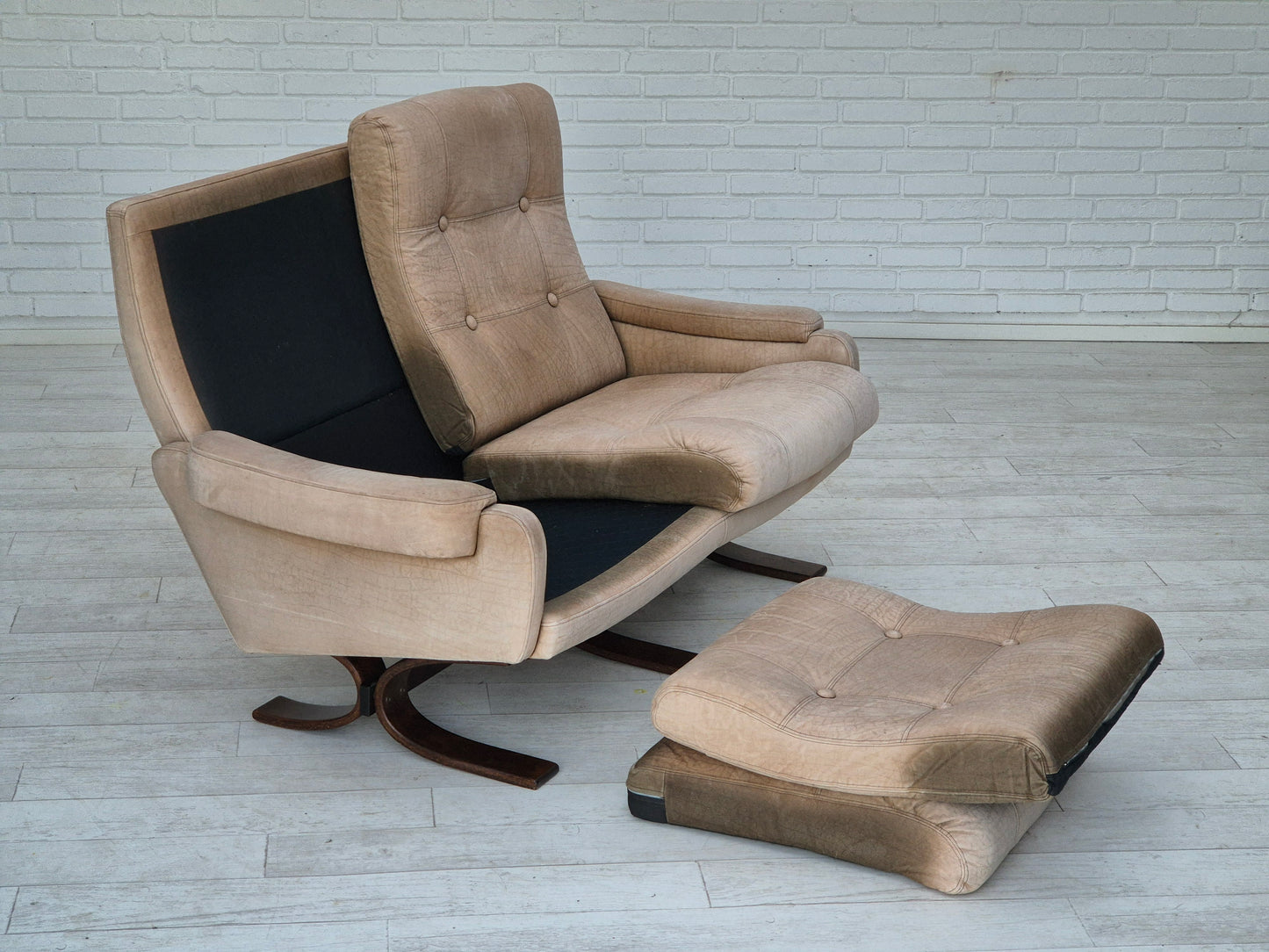 1970s, Scandinavian 2 seater sofa, original very good condition, leather.