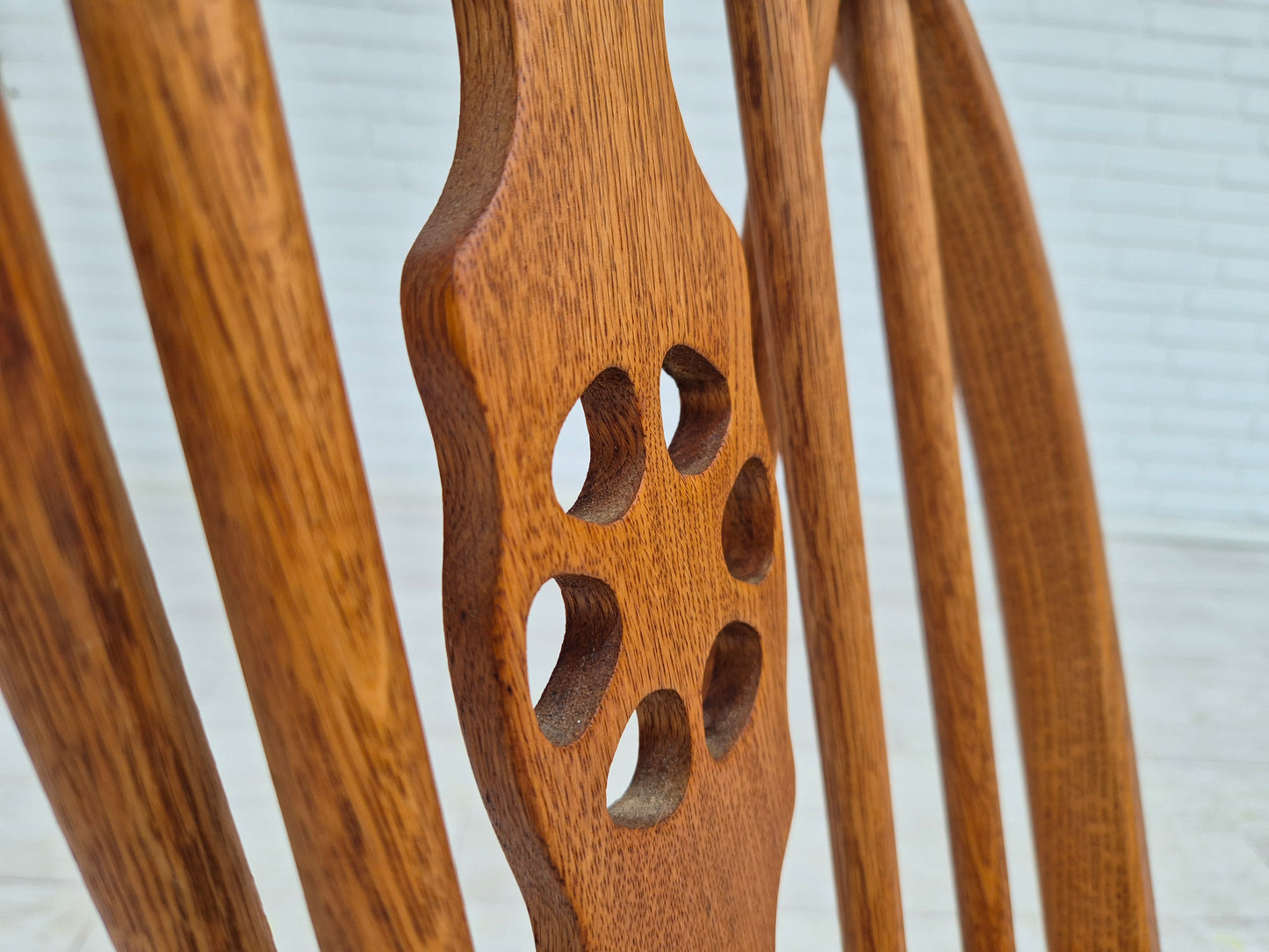 1960s, set of 4 scandinavian dining chairs in solid oak wood, original good condition.