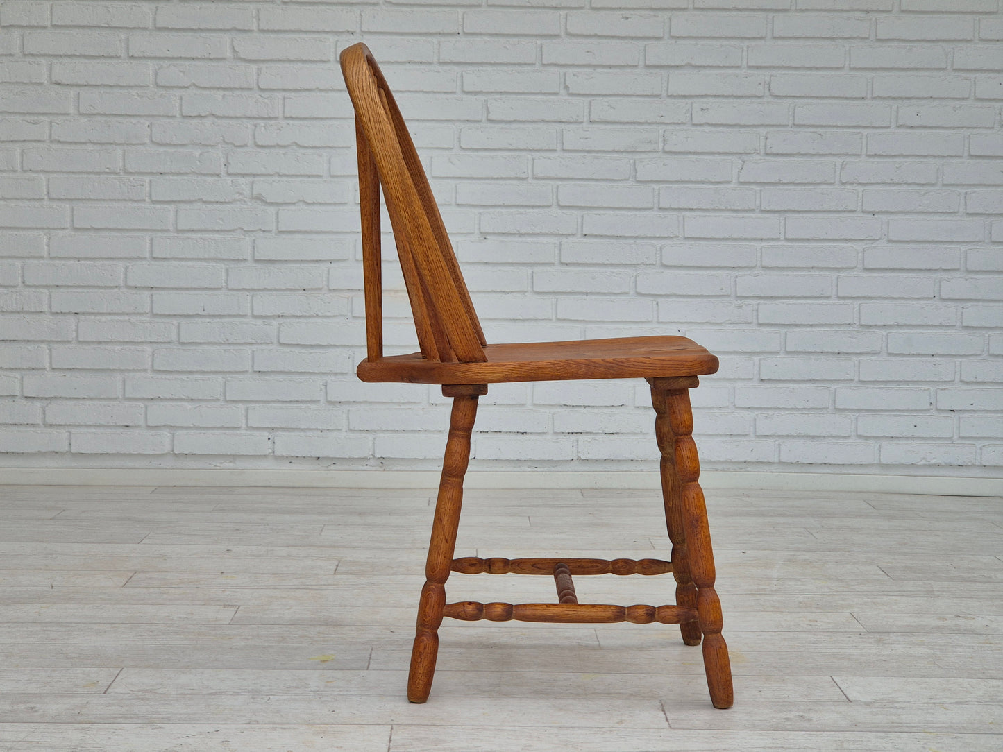 1960s, set of 4 scandinavian dining chairs in solid oak wood, original good condition.