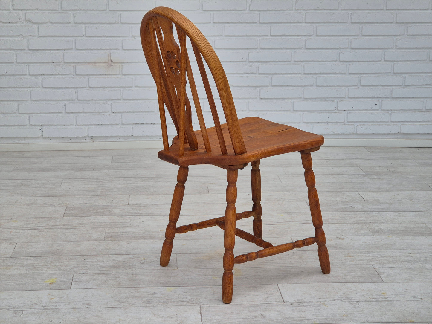 1960s, set of 4 scandinavian dining chairs in solid oak wood, original good condition.