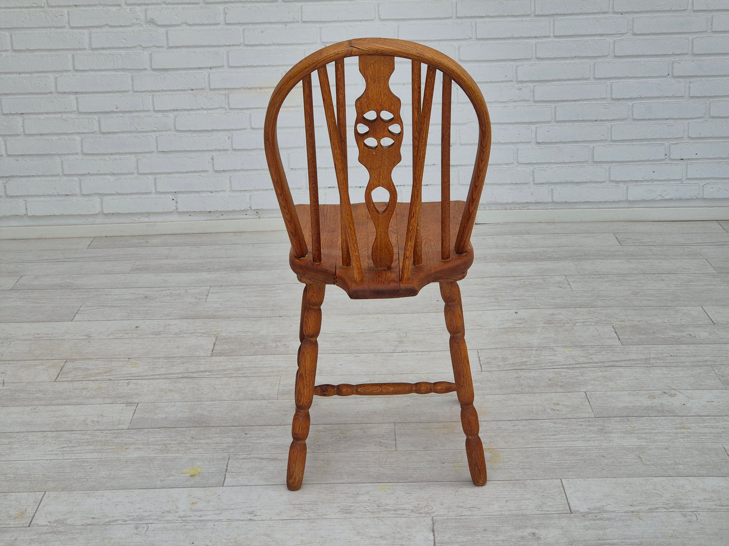 1960s, set of 4 scandinavian dining chairs in solid oak wood, original good condition.