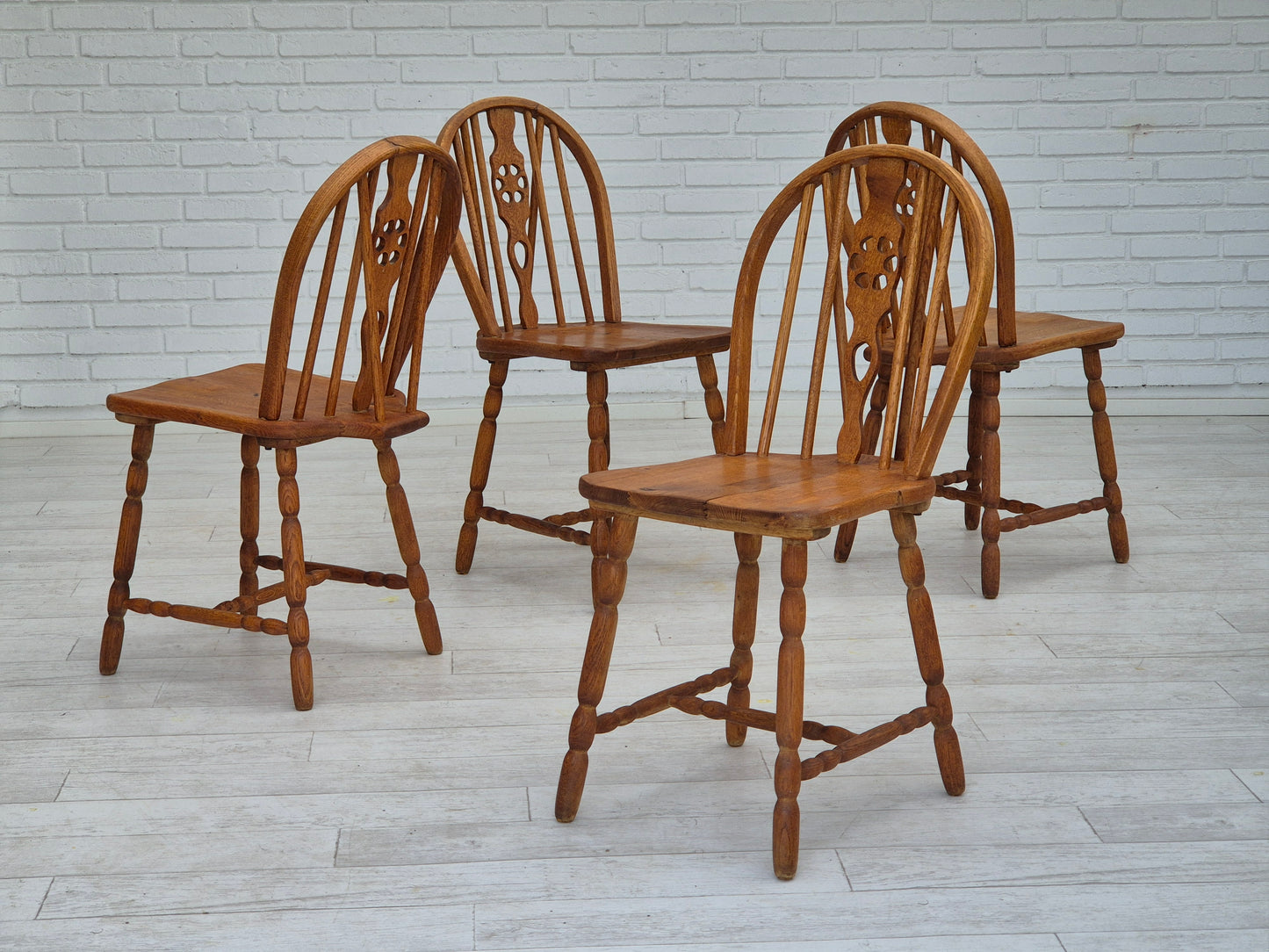 1960s, set of 4 scandinavian dining chairs in solid oak wood, original good condition.