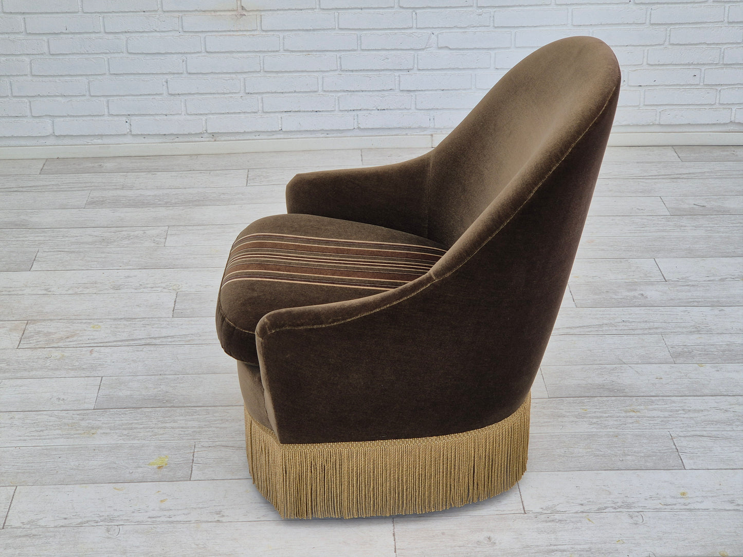 1970s, pair of Danish lounge chairs, original condition, green furniture velour, beech wood legs.