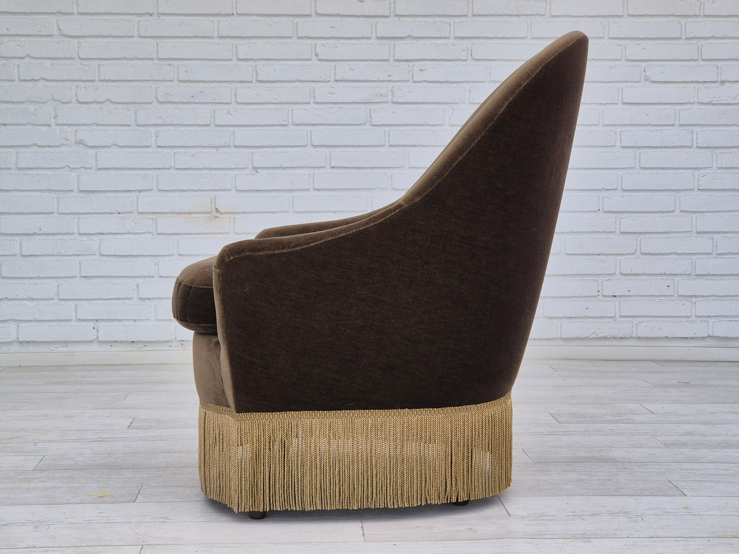 1970s, pair of Danish lounge chairs, original condition, green furniture velour, beech wood legs.