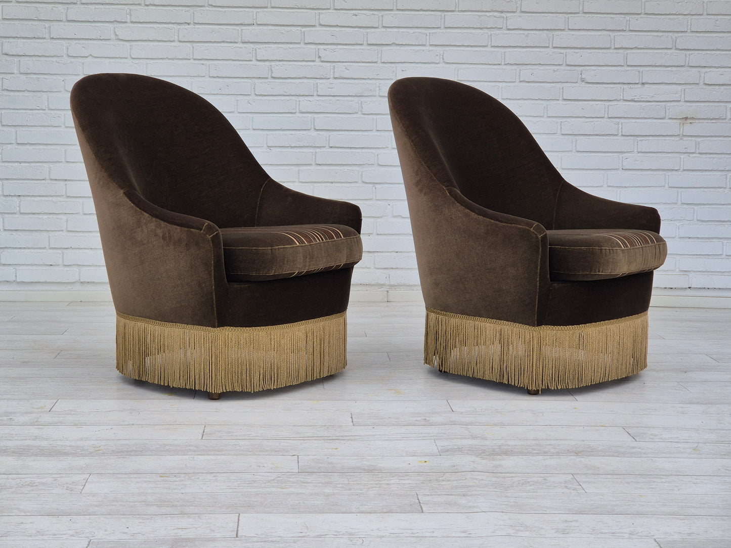 1970s, pair of Danish lounge chairs, original condition, green furniture velour, beech wood legs.