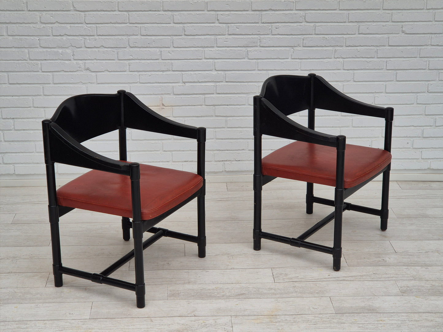 1970s, set of 2 Finnish armchairs by Lepokalusto, original condition, birch wood, leather.