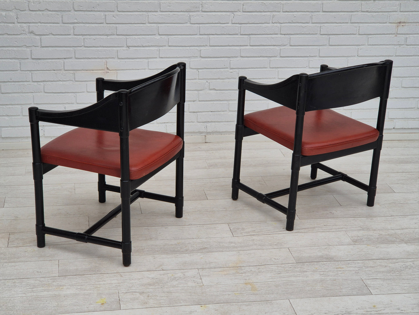 1970s, set of 2 Finnish armchairs by Lepokalusto, original condition, birch wood, leather.