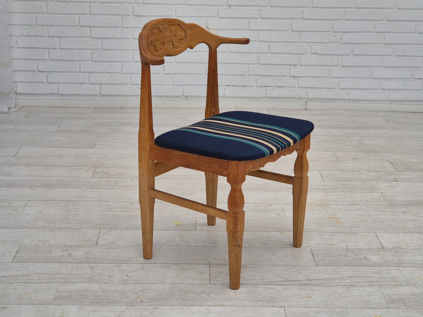 1970s, Danish design by Henning Kjærnulf for EG Kvalitetsmøbel, set of 4 dining chairs, original condition.