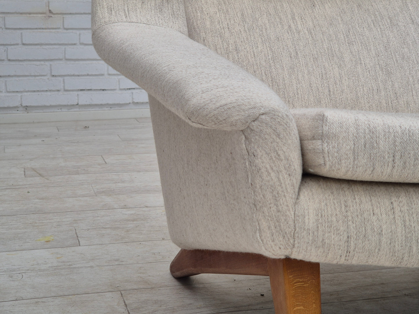 1970s, Danish design by Folke Ohlsson, chair model 4410 for Fritz Hansen, furniture wool.