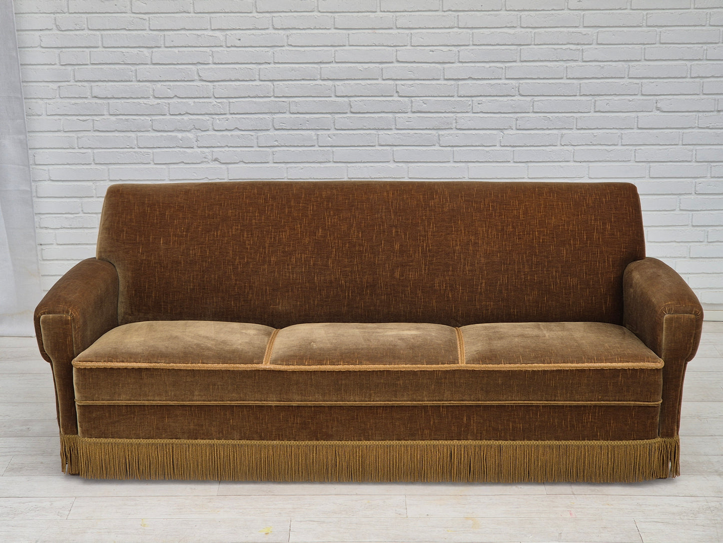 1970s, Danish 3-seater sofa by Ryesberg Møbler, original green velour.