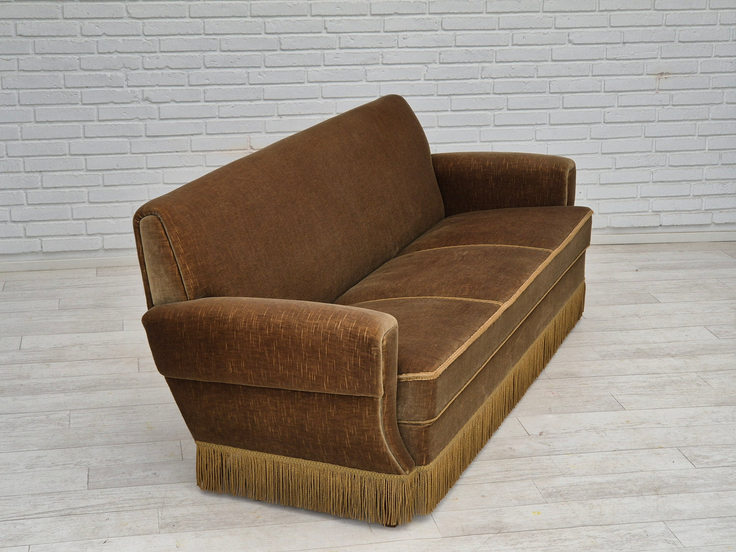 1970s, Danish 3-seater sofa by Ryesberg Møbler, original green velour.