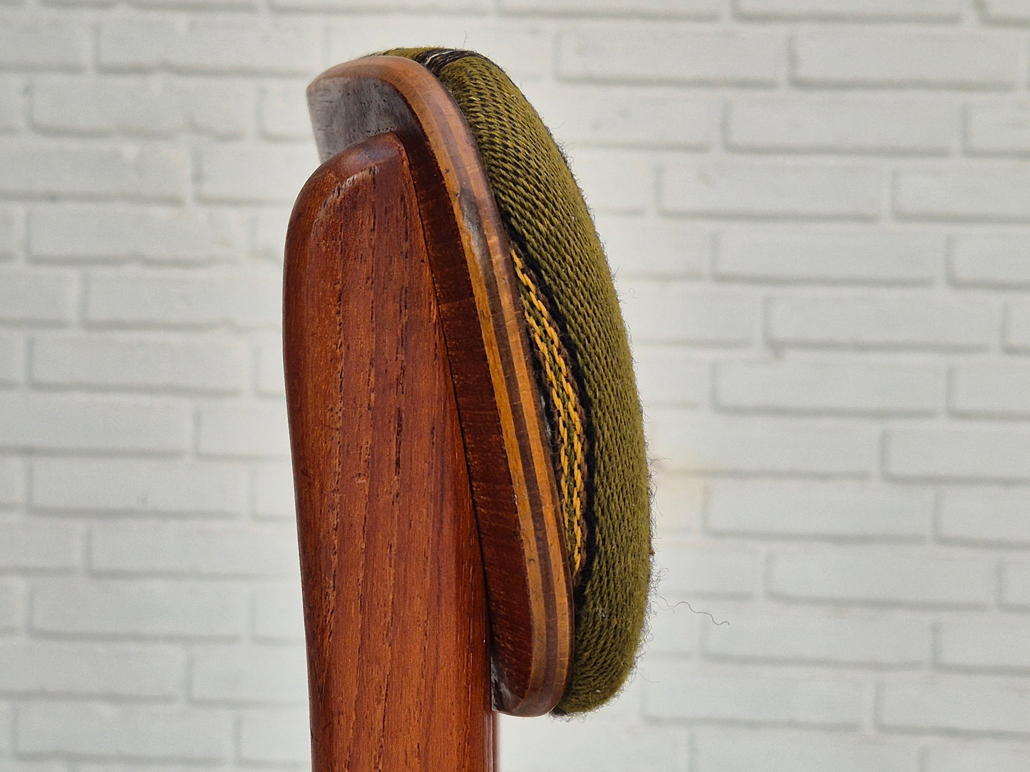 1960s, set of 4 Danish dinning chairs, solid teak wood, original condition.