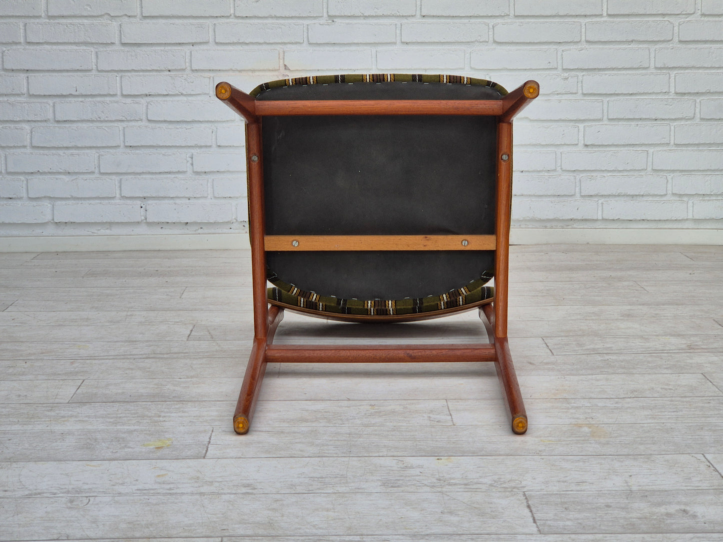 1960s, set of 4 Danish dinning chairs, solid teak wood, original condition.