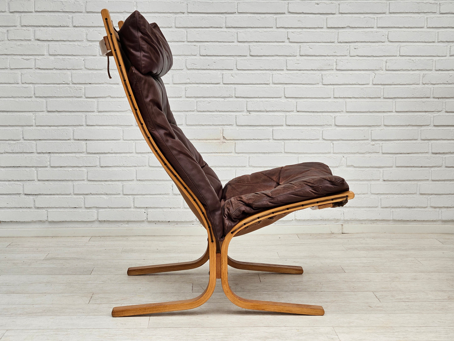 1970’s, Norwegian design, "Siesta" lounge chair by Ingmar Relling, leather, bentwood.