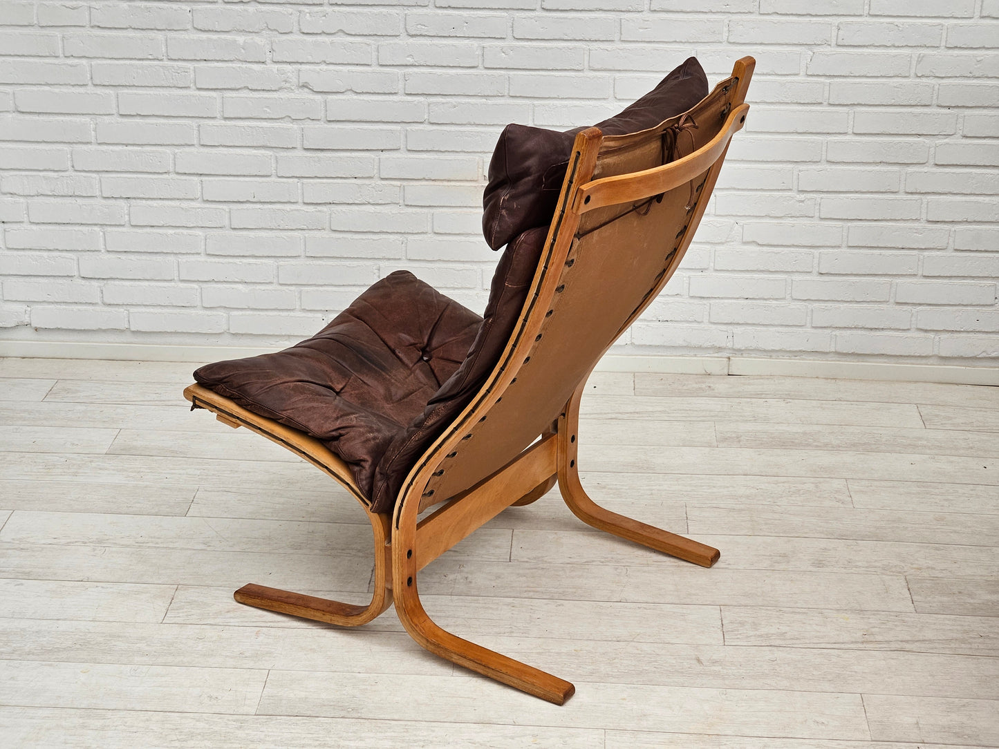 1970’s, Norwegian design, "Siesta" lounge chair by Ingmar Relling, leather, bentwood.