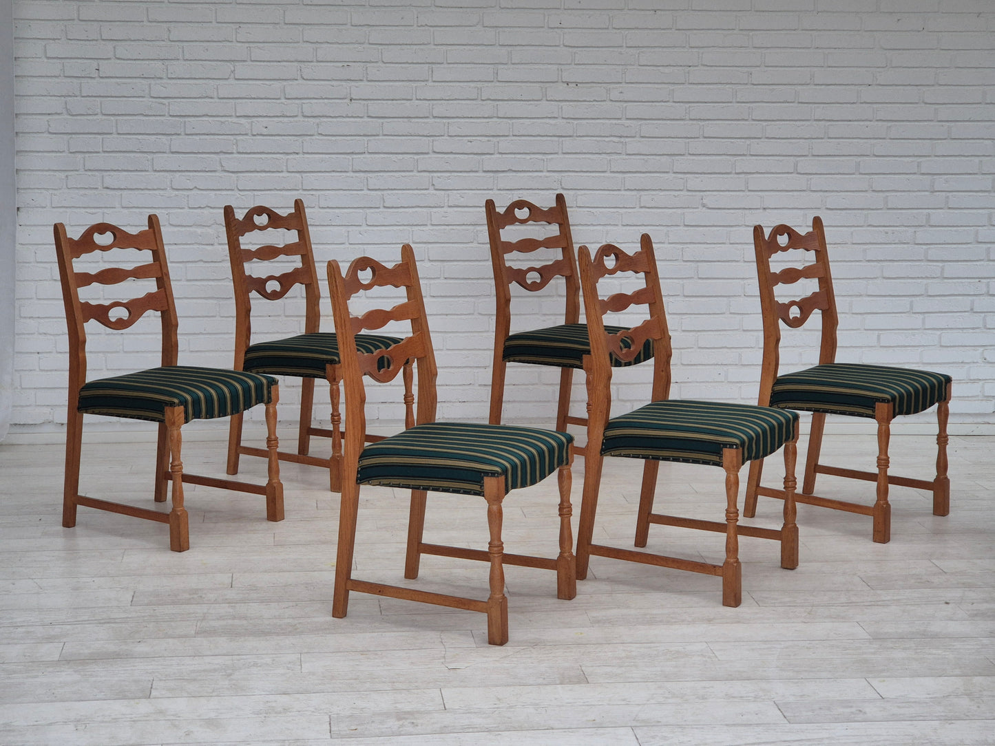 1970s, set of 6 Danish dining chairs, original condition, oak wood, furniture wool.