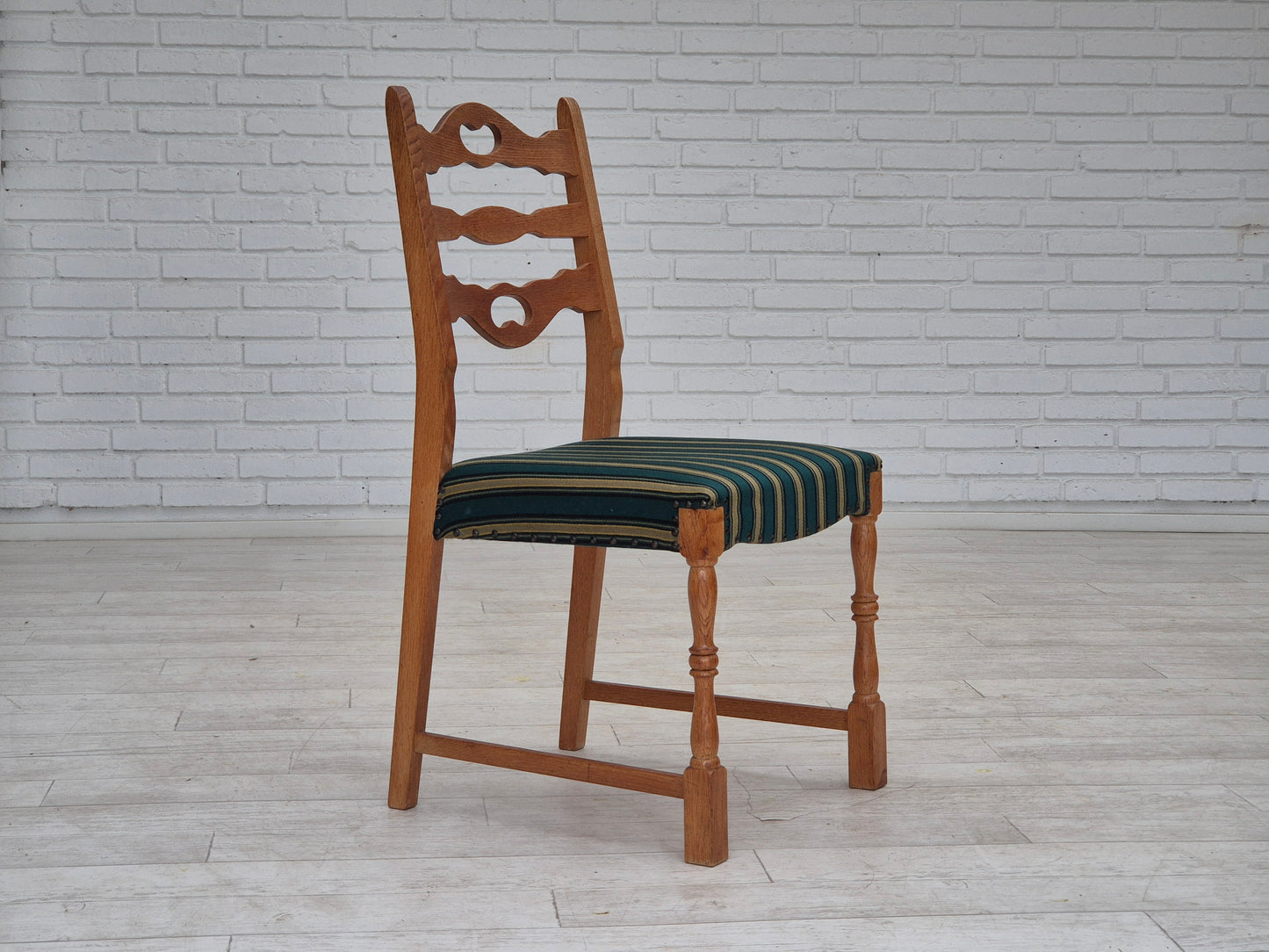 1970s, set of 6 Danish dining chairs, original condition, oak wood, furniture wool.