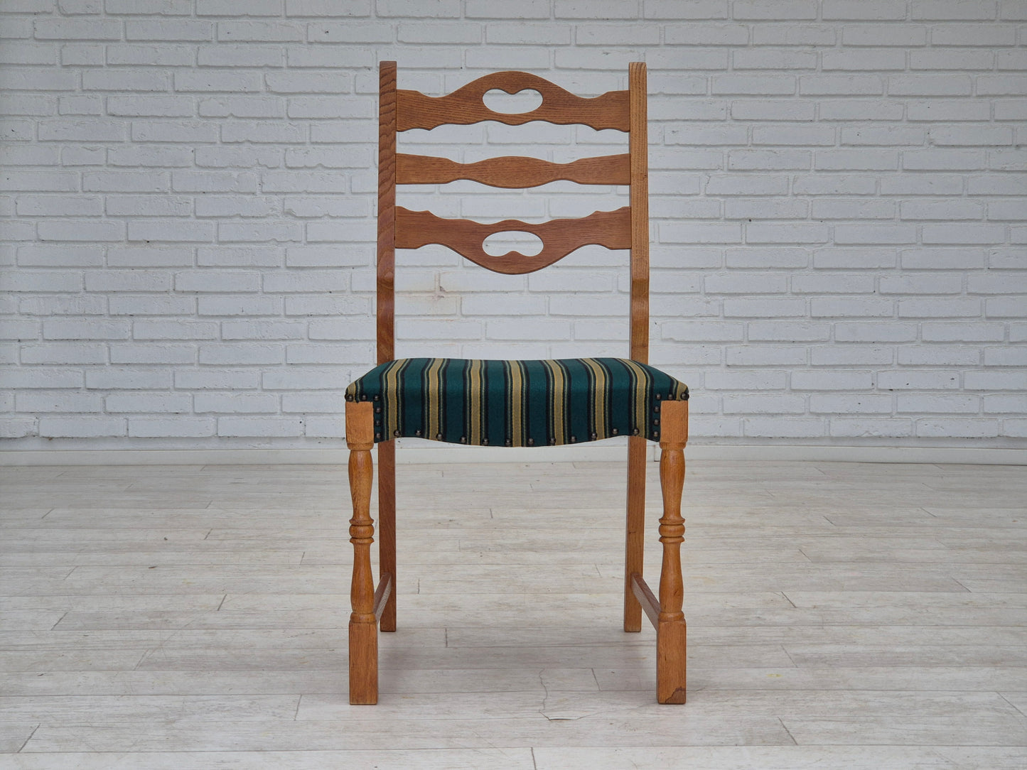 1970s, set of 6 Danish dining chairs, original condition, oak wood, furniture wool.