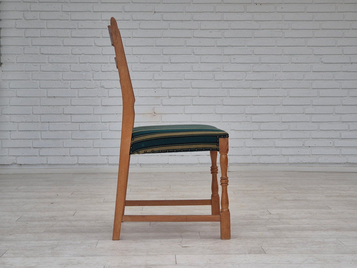 1970s, set of 6 Danish dining chairs, original condition, oak wood, furniture wool.