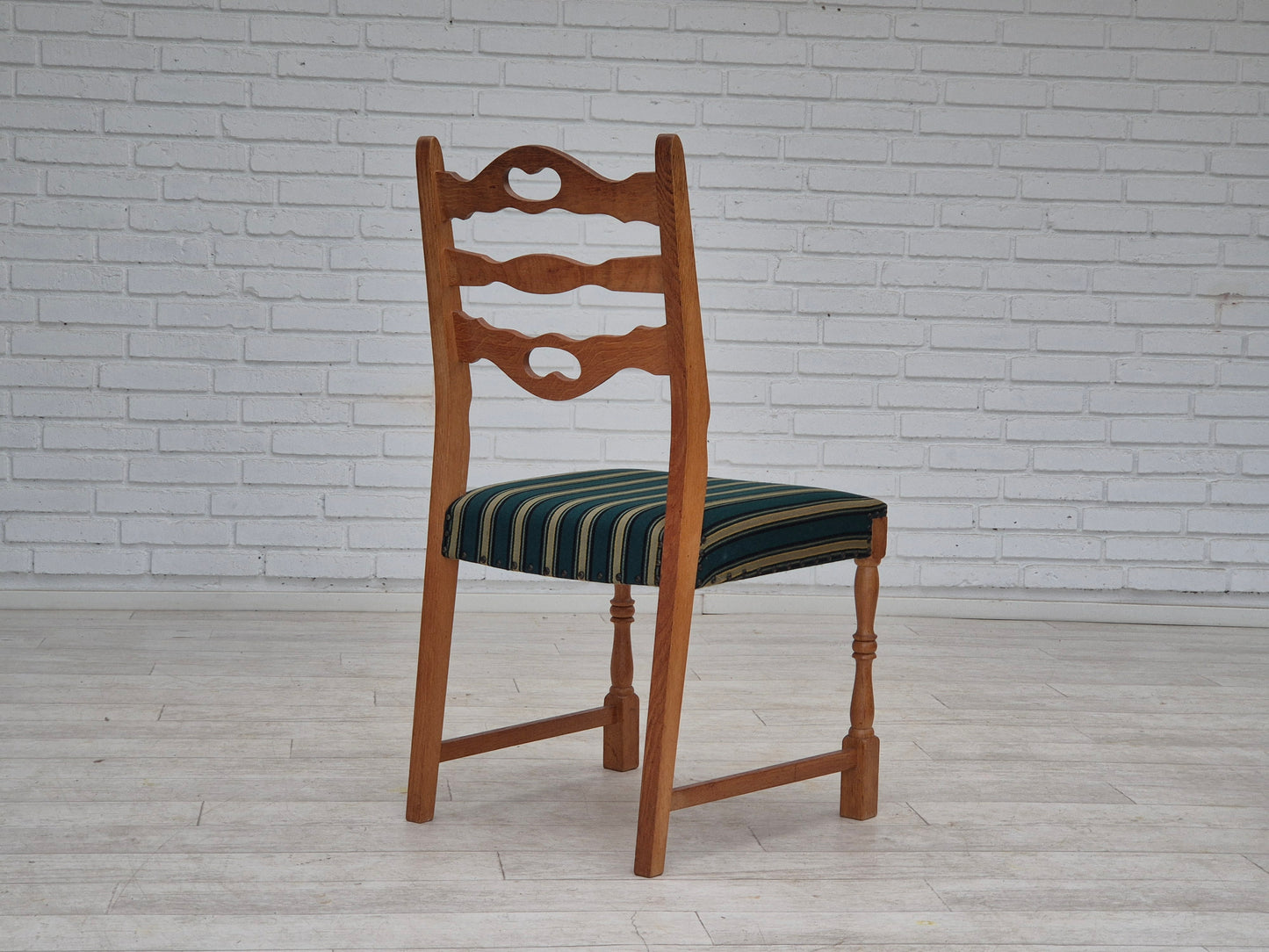 1970s, set of 6 Danish dining chairs, original condition, oak wood, furniture wool.