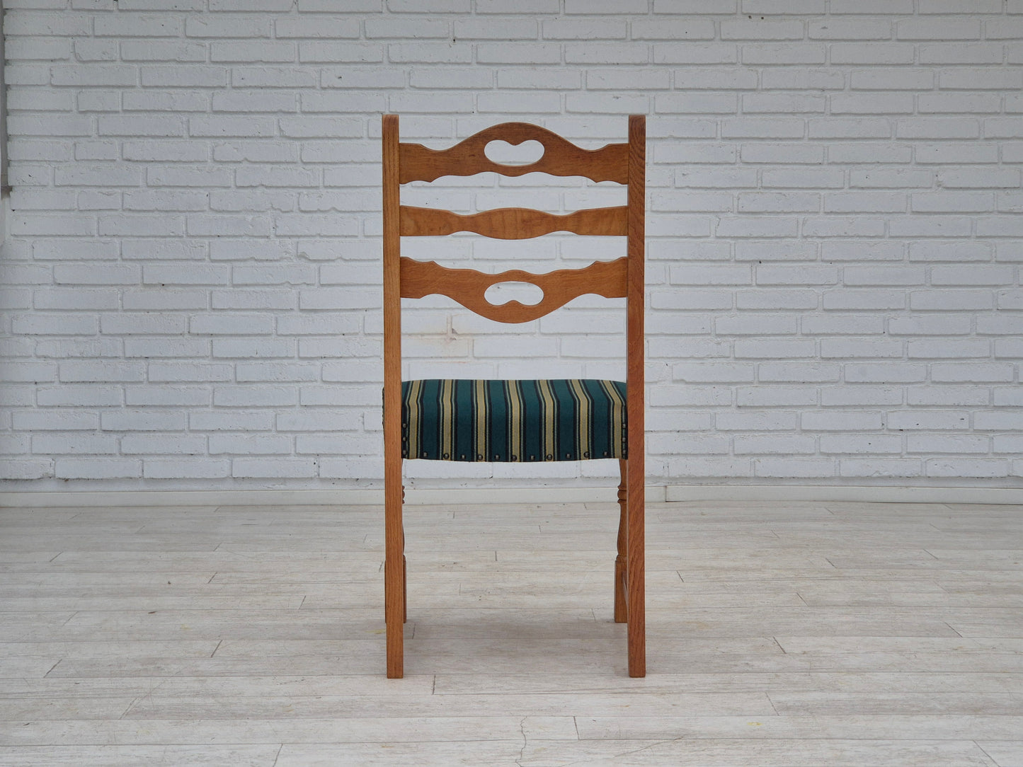 1970s, set of 6 Danish dining chairs, original condition, oak wood, furniture wool.