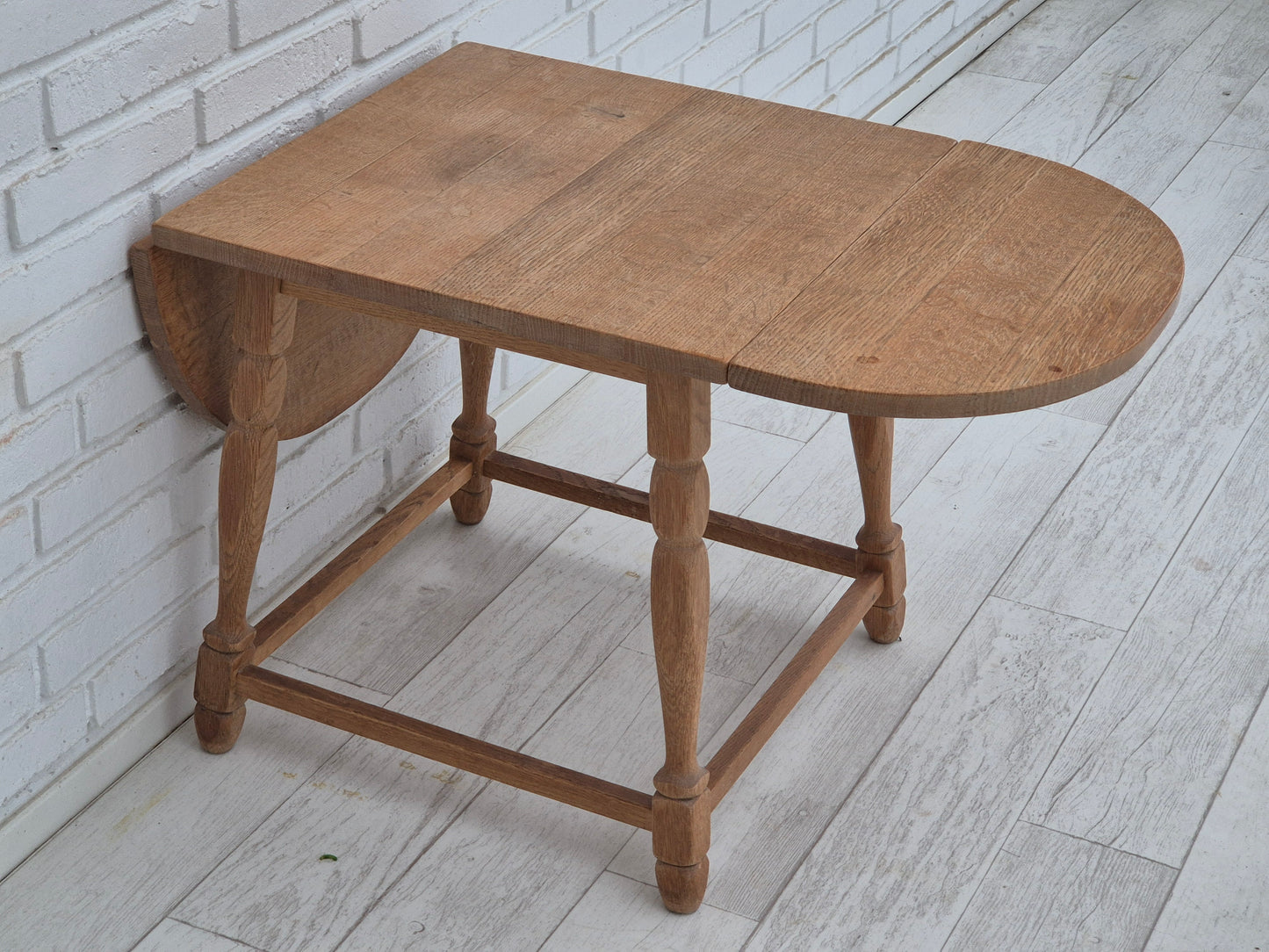 1970s, Danish foldable side table, solid oak wood, original condition.