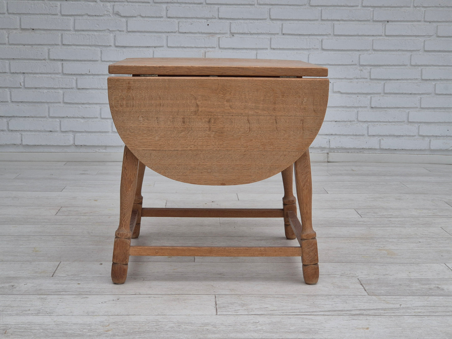 1970s, Danish foldable side table, solid oak wood, original condition.