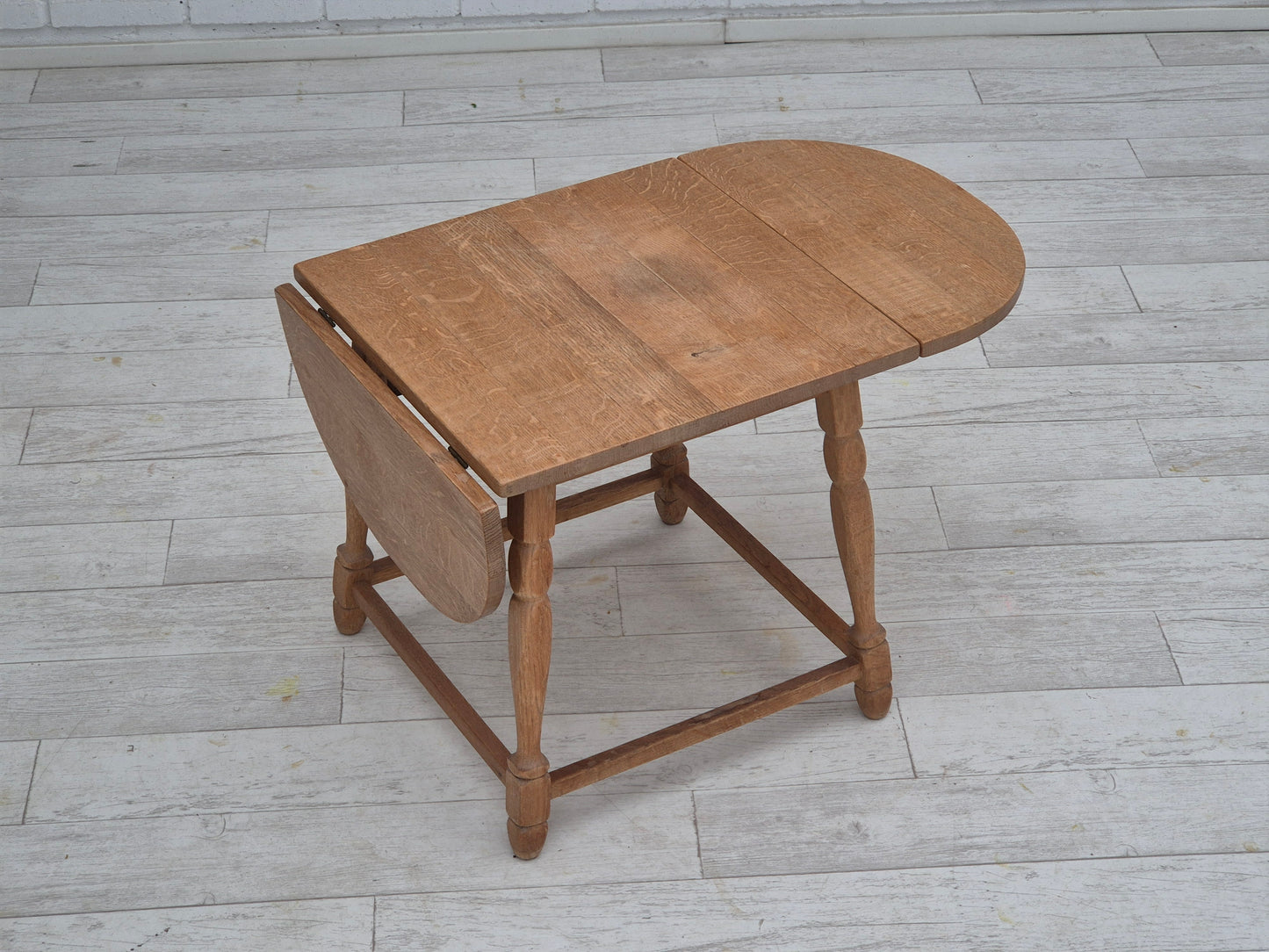 1970s, Danish foldable side table, solid oak wood, original condition.