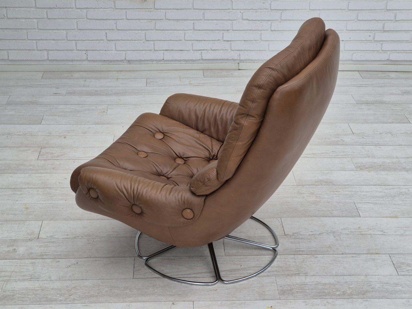 1970s, Scandinavian swivel chair, original condition, brown furniture leather.