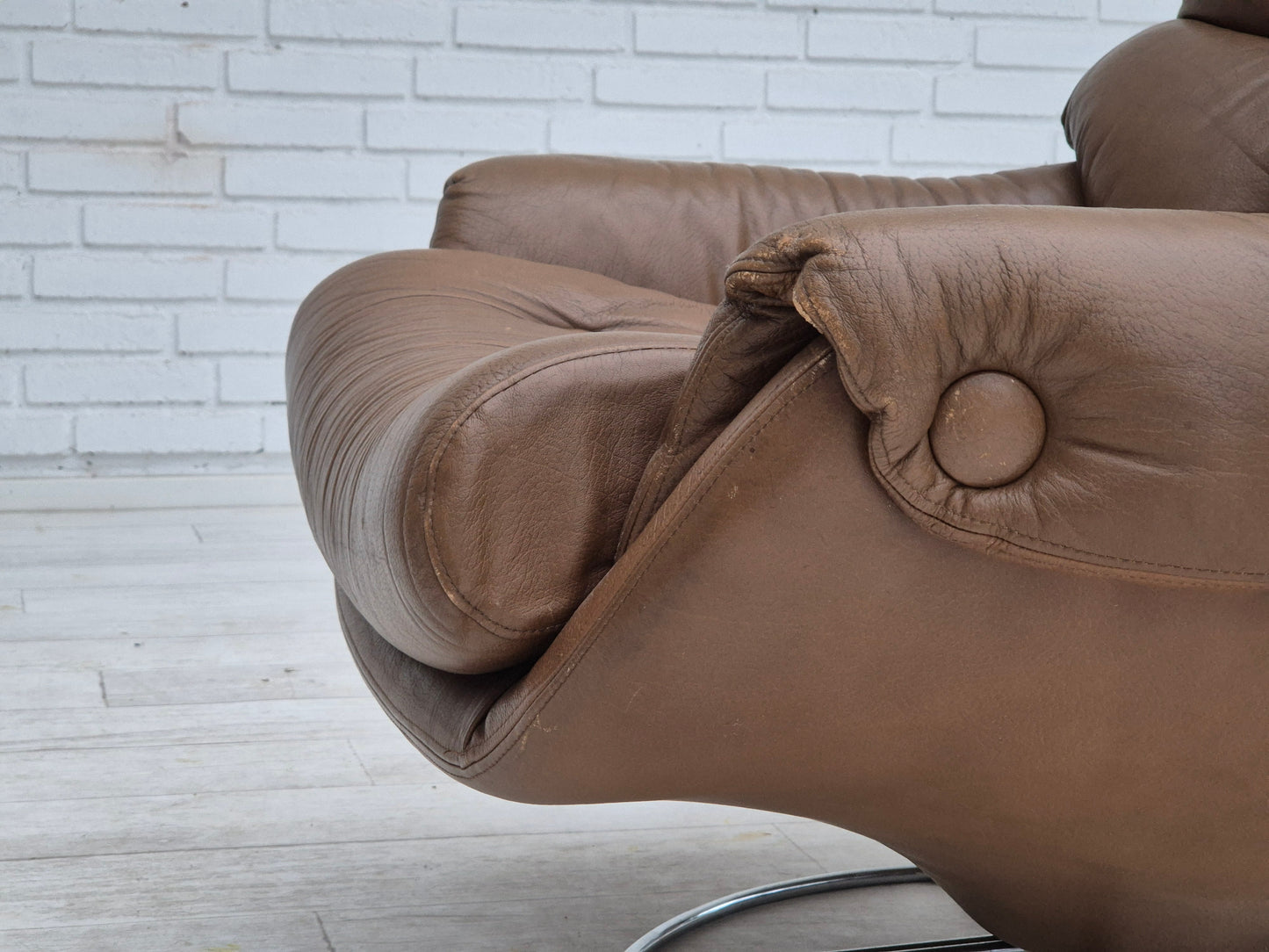 1970s, Scandinavian swivel chair, original condition, brown furniture leather.