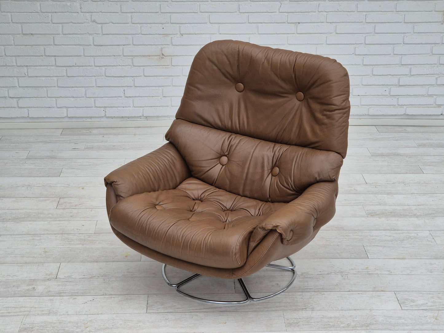 1970s, Scandinavian swivel chair, original condition, brown furniture leather.