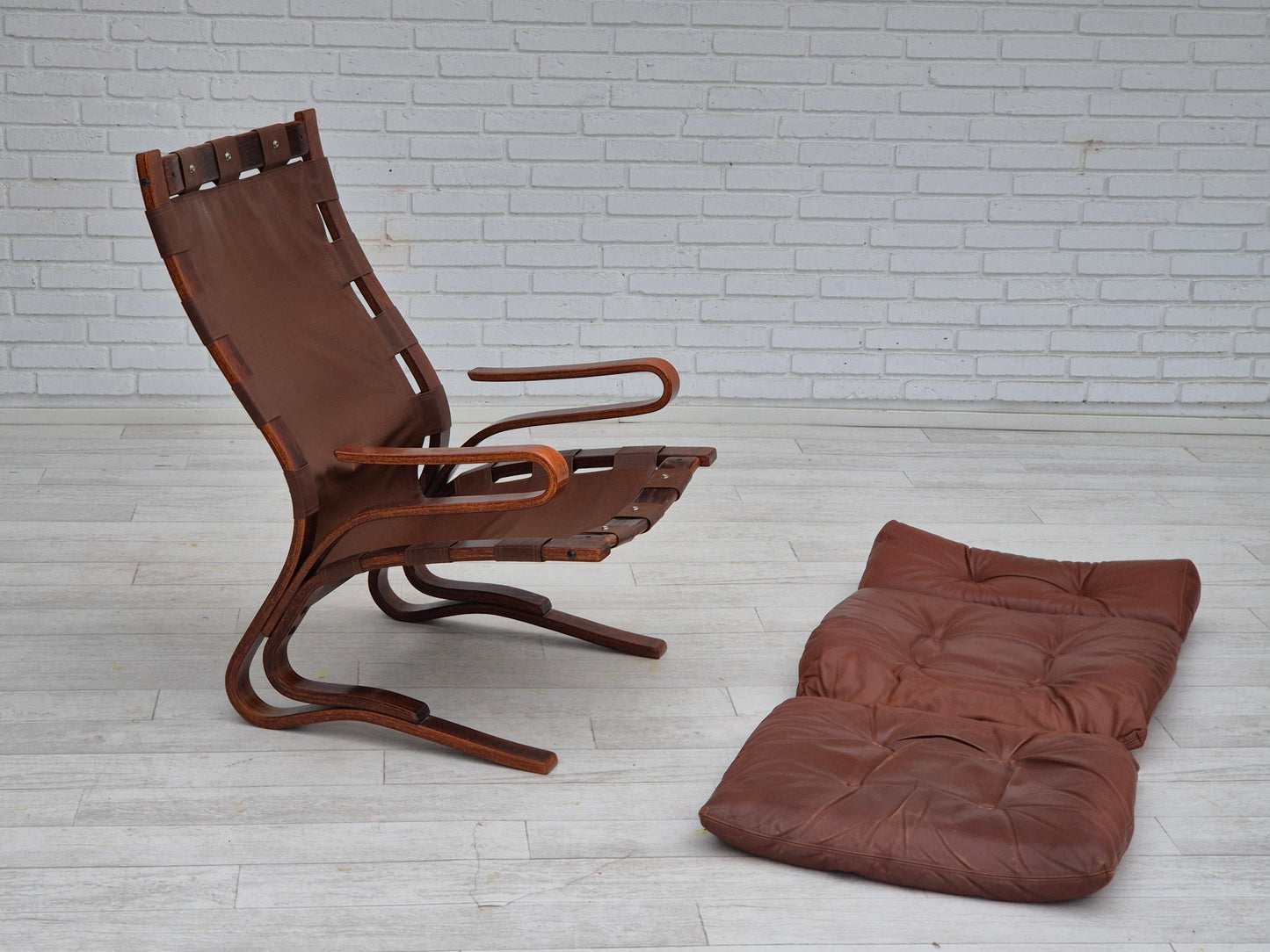 1970s, Scandinavian design, lounge chair, original condition, leather, bent wood.