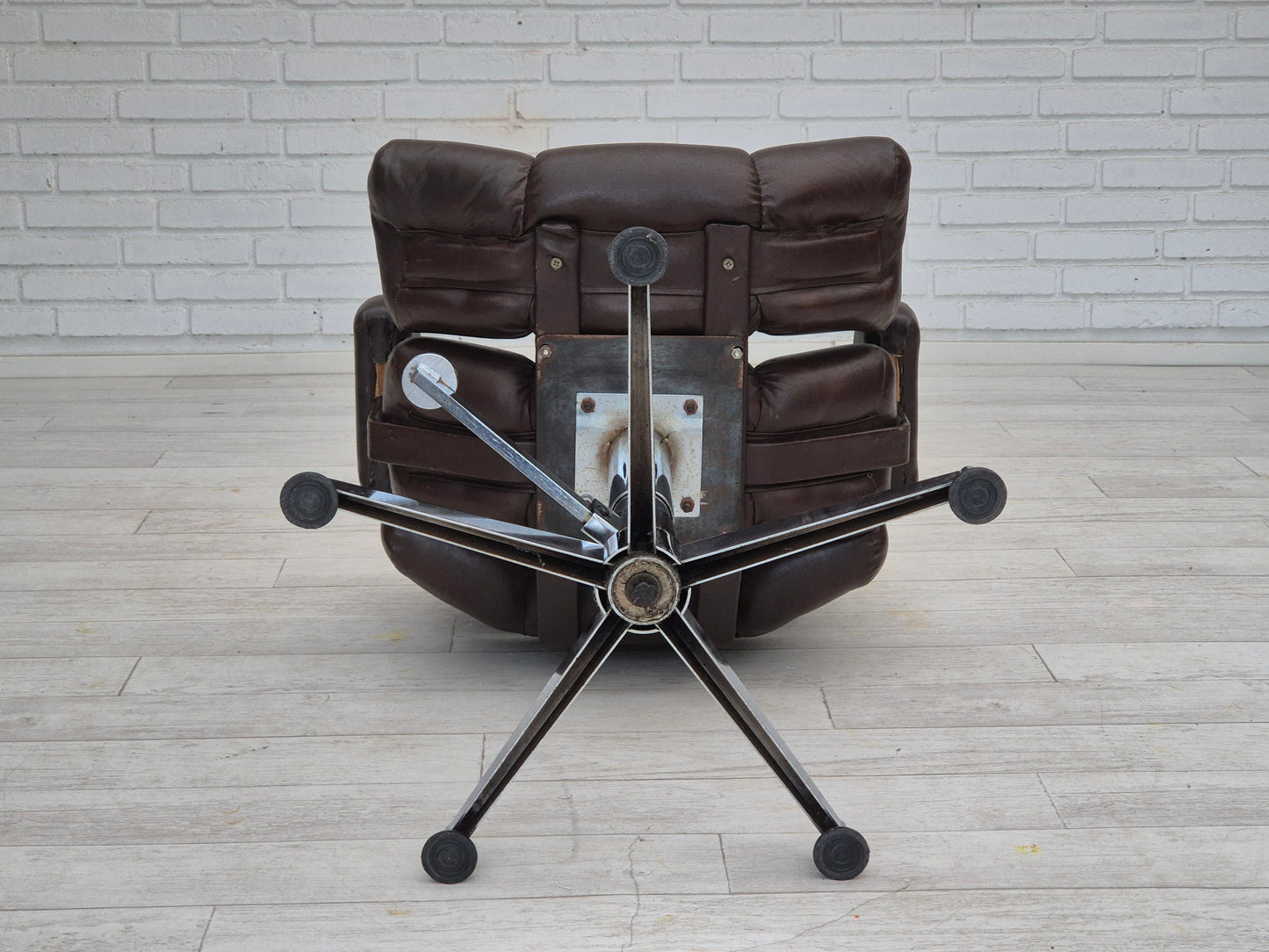 1970s, Scandinavian adjustable barber swivel chair, original condition, artificial leather, chrome steel.