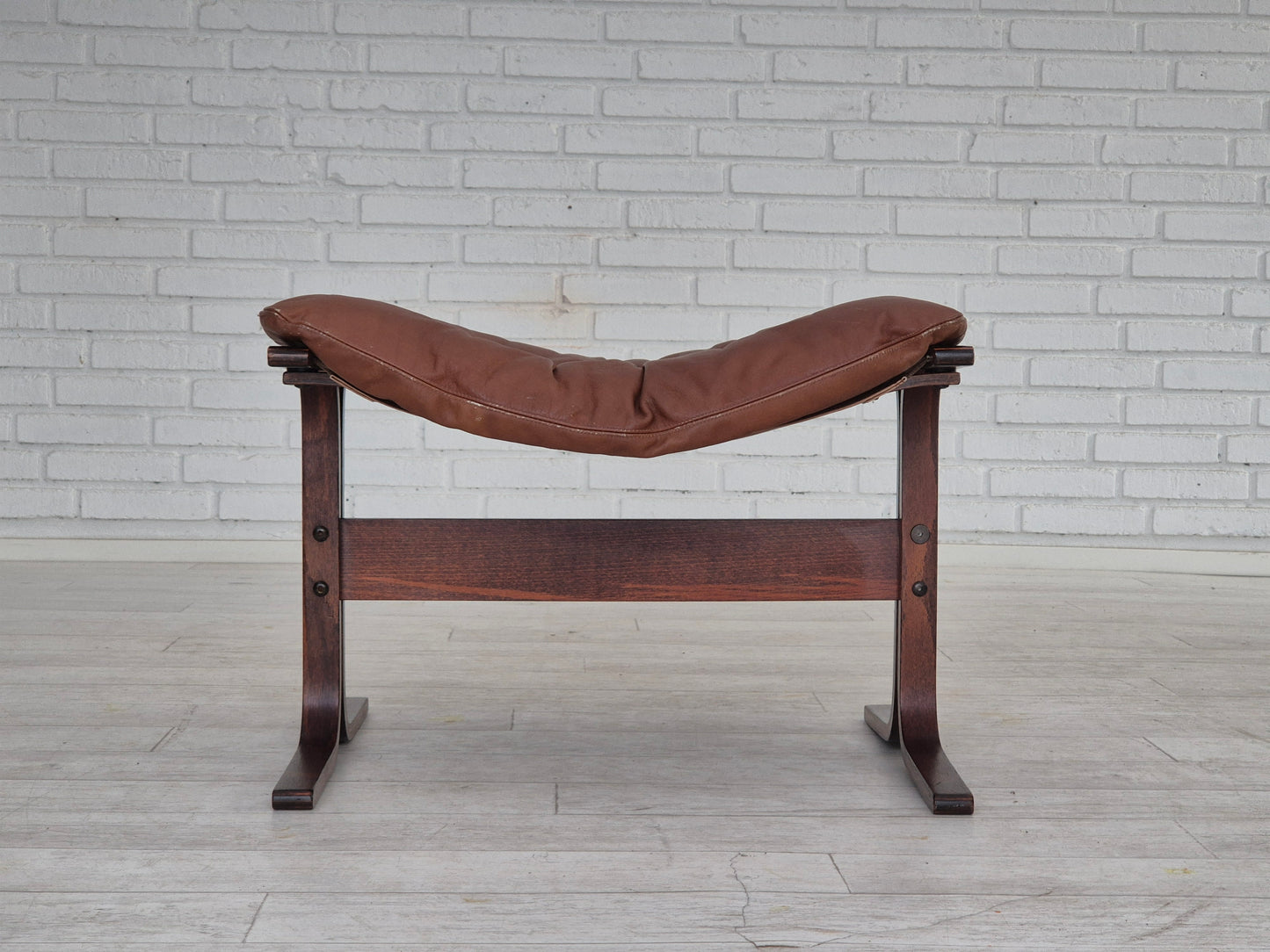 1970s, Norwegian design by Ingmar Relling for Westnofa, "Siesta" footstool, original condition.