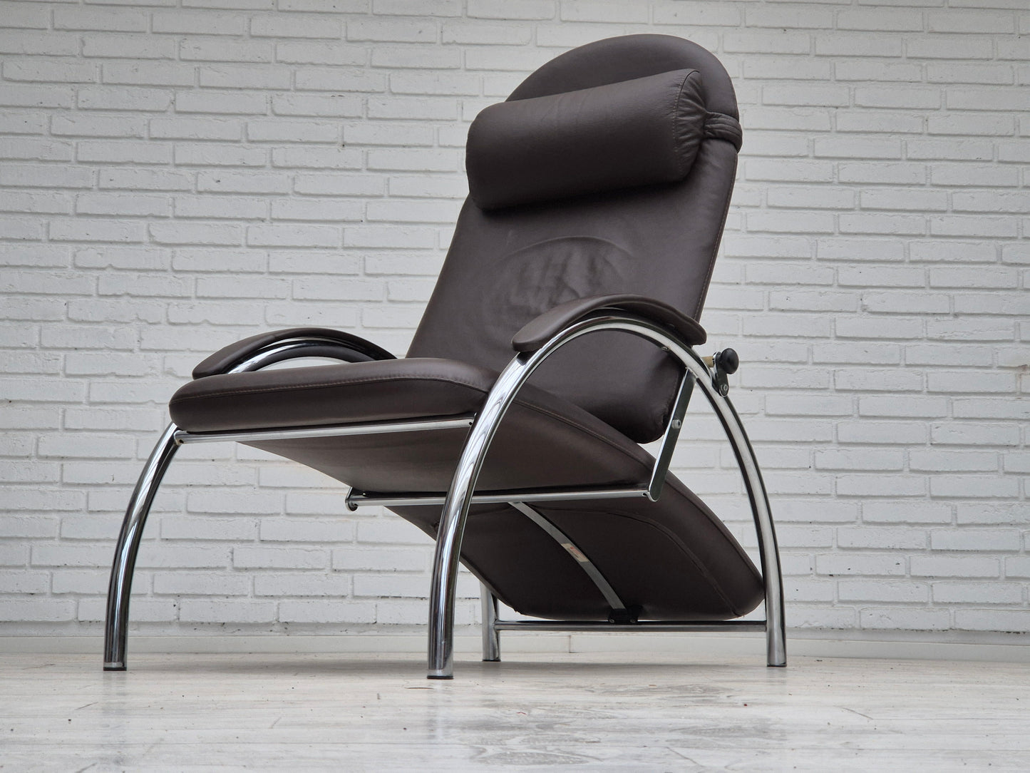 1980s, Norwegian design by Ingmar Relling, "Optima" recliner, original condition.