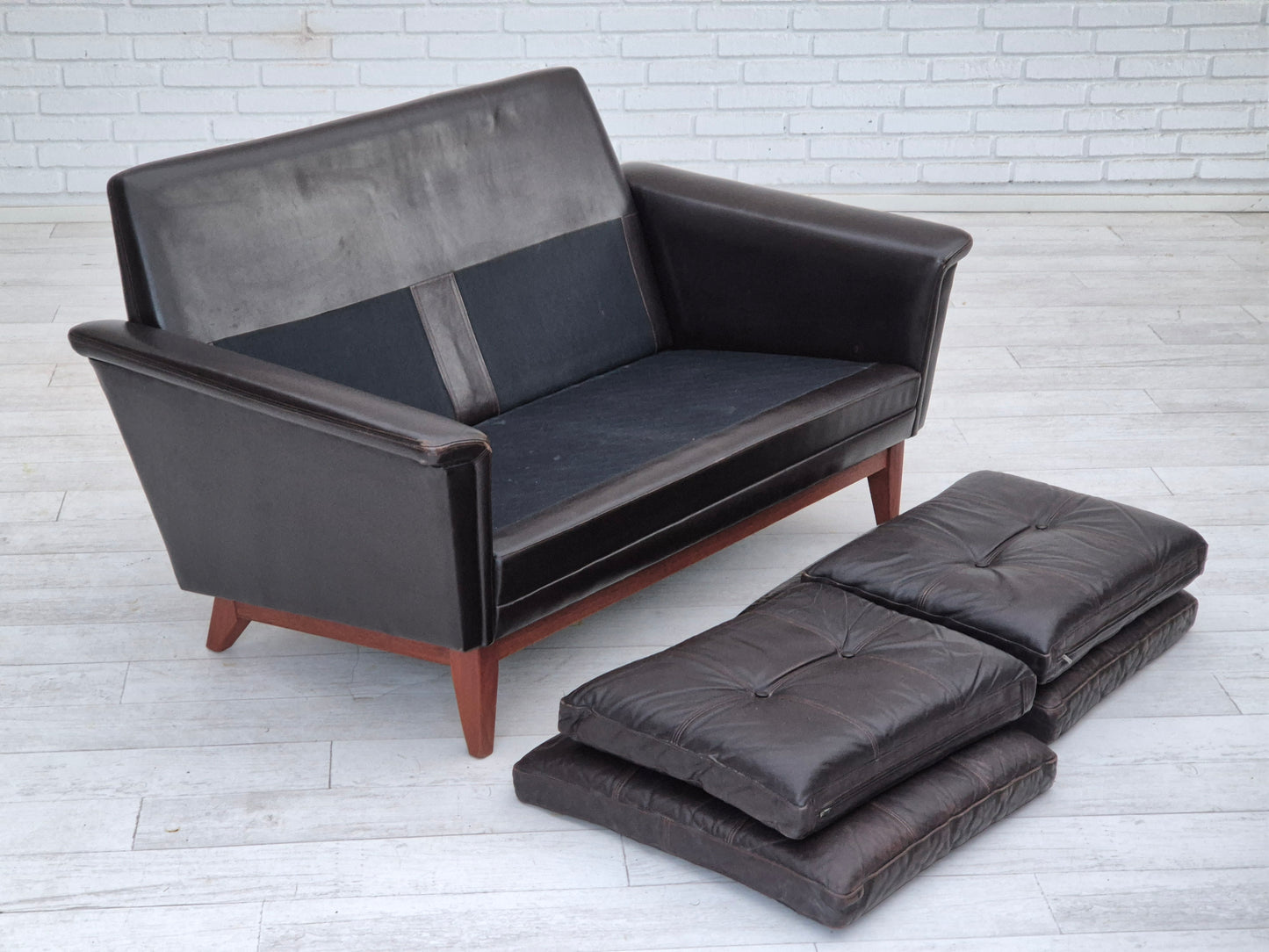 1970s, Danish 2 seater sofa, original condition, furniture leather, solid teak wood.