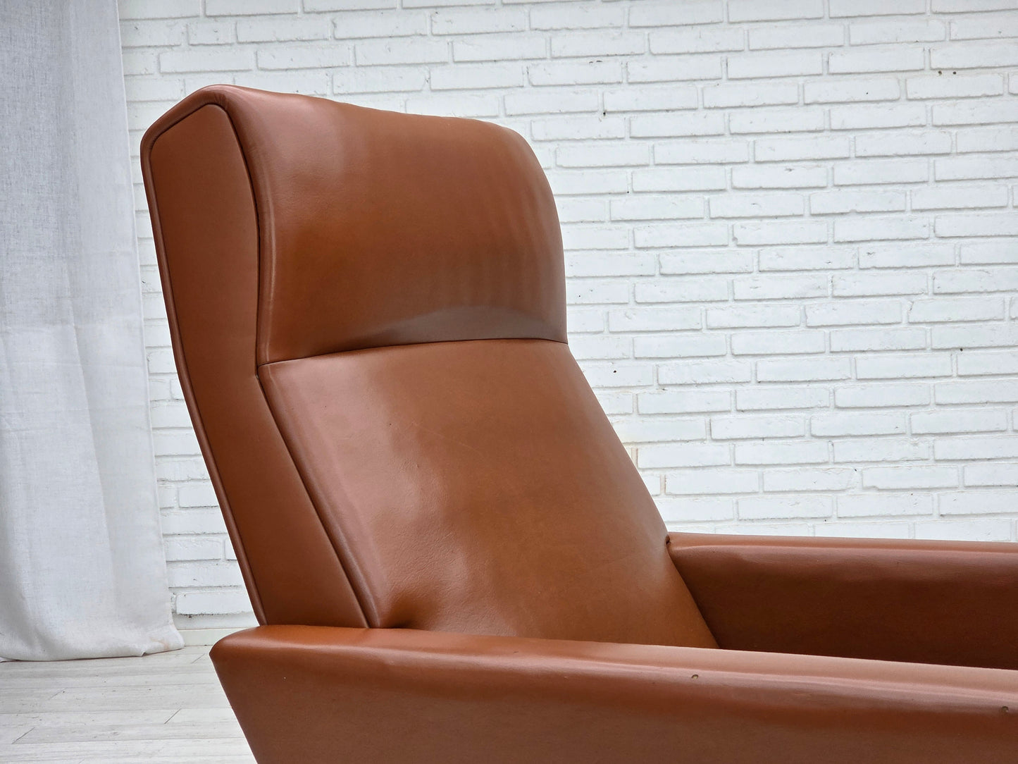 1970s, Danish highback armchair by Vejen Polstermøbelfabrik, original condition.