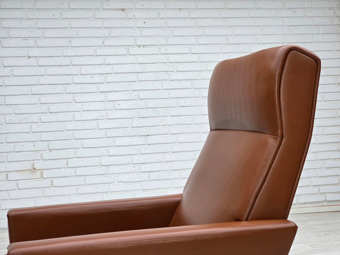 1970s, Danish highback armchair by Vejen Polstermøbelfabrik, original condition.