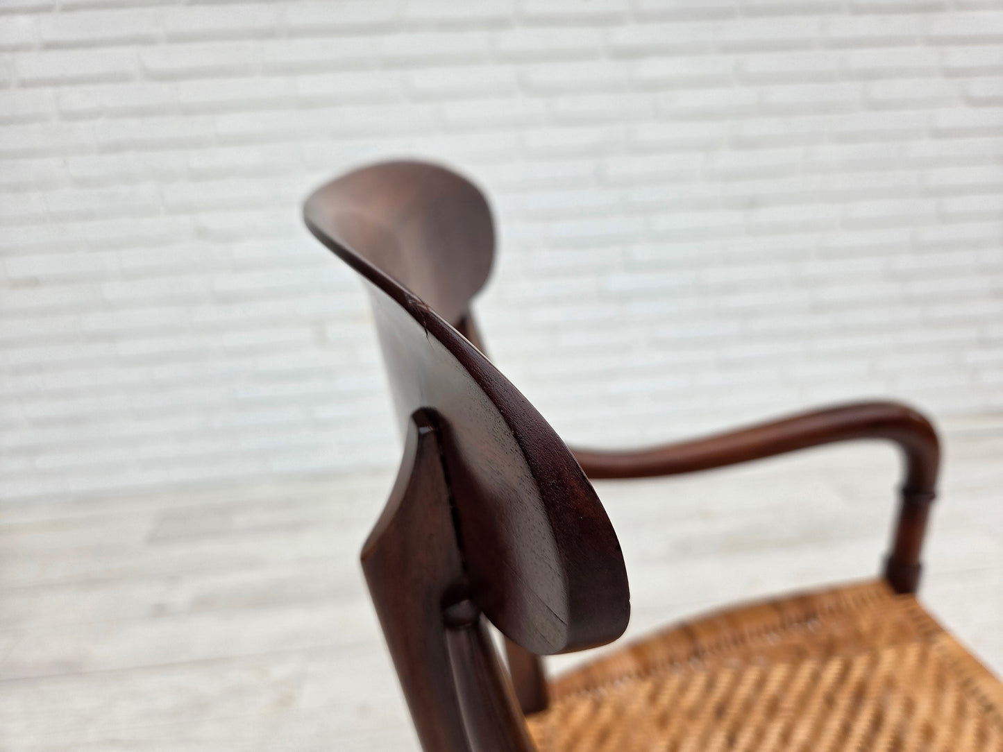 1970s, Italian design by Fratelli Levaggi, 2 armchairs, model "Campanino", cherry wood.