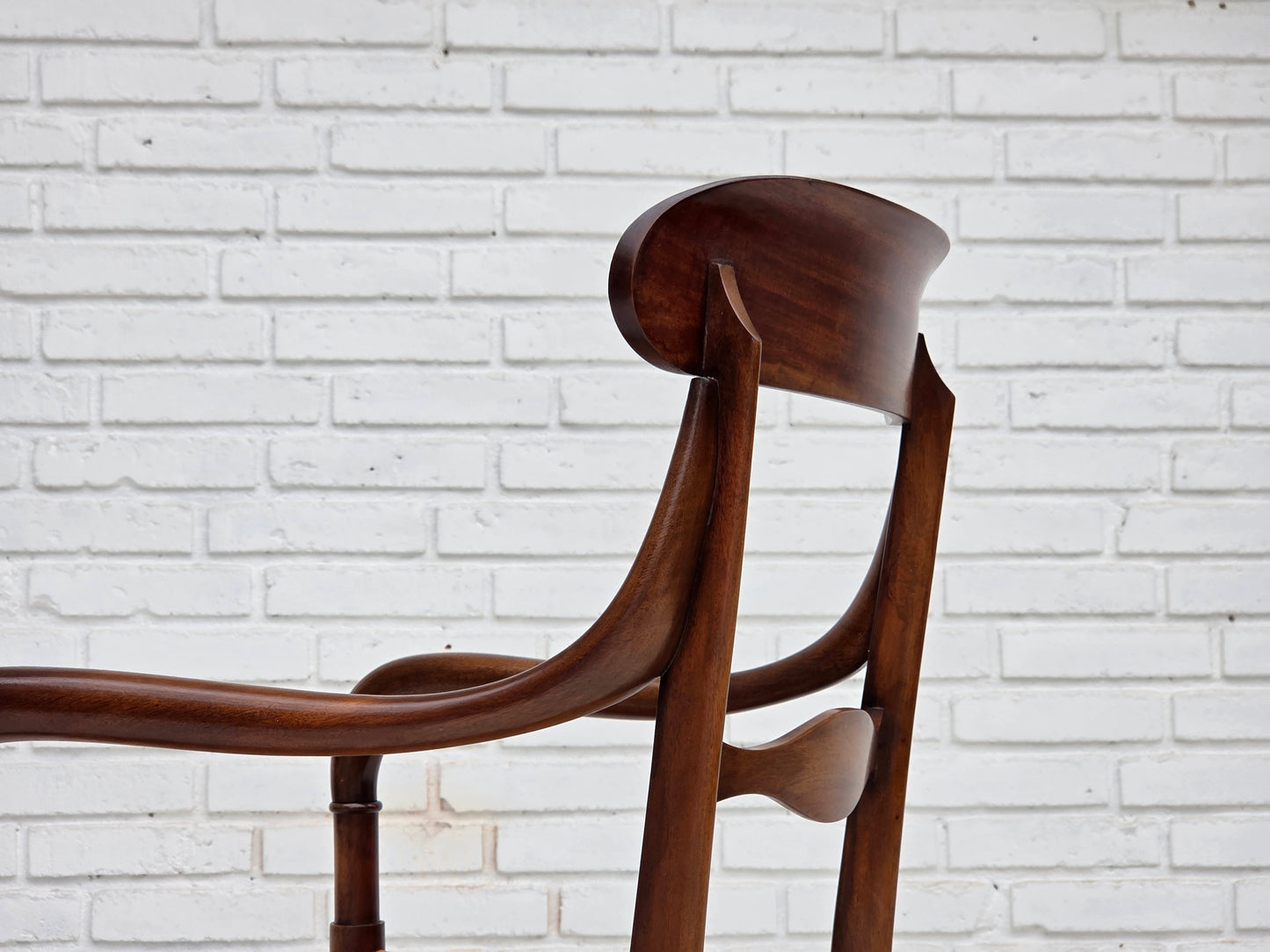 1970s, Italian design by Fratelli Levaggi, 2 armchairs, model "Campanino", cherry wood.