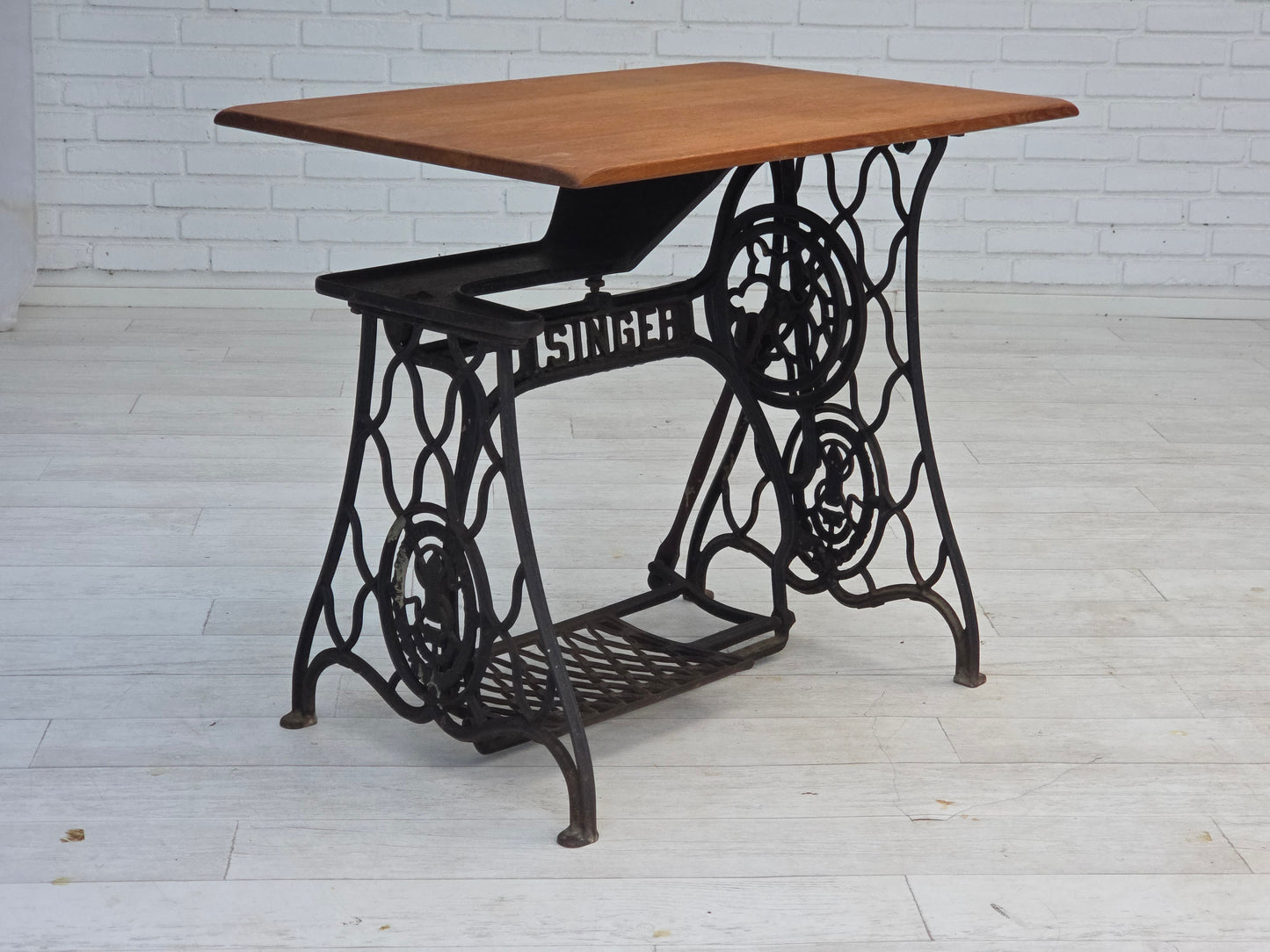 1930s, Singer sewing machine table, solid oak wood, cast iron.