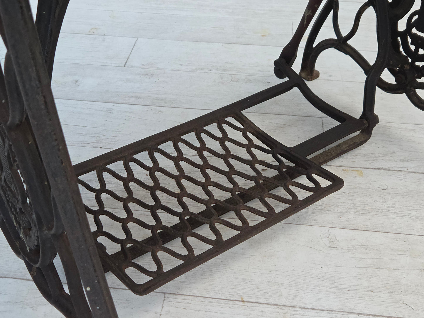 1930s, Singer sewing machine table, solid oak wood, cast iron.