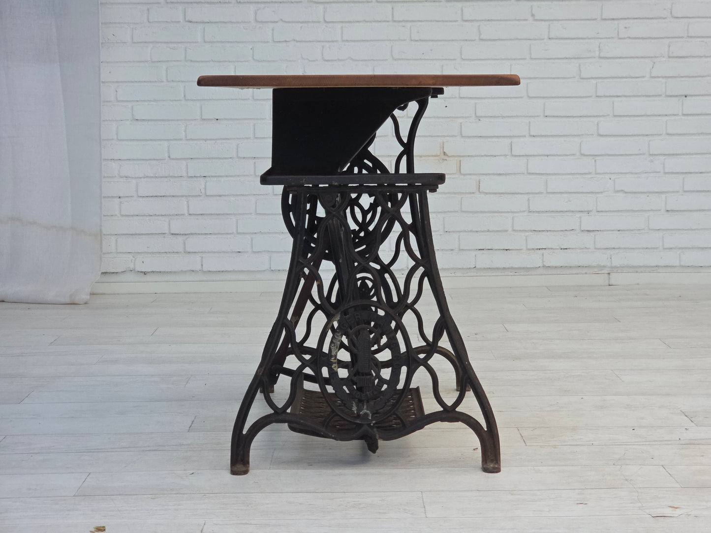 1930s, Singer sewing machine table, solid oak wood, cast iron.